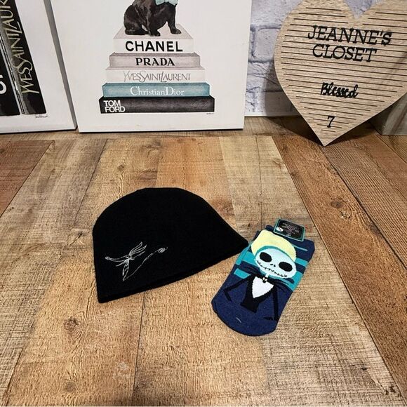 The Nightmare Before Christmas Jack Skellington beanie & socks bundle - Picture 9 of 10